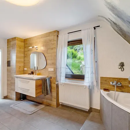 Haus Schwarzwald Koenigin 펜션 불러탈